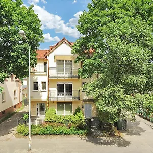 By The Sea - Nadmorski By Renters Apartament